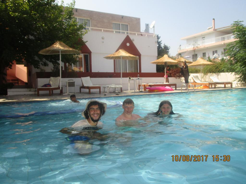 Saint Konstantin Beach Apartments Stegna Exterior foto